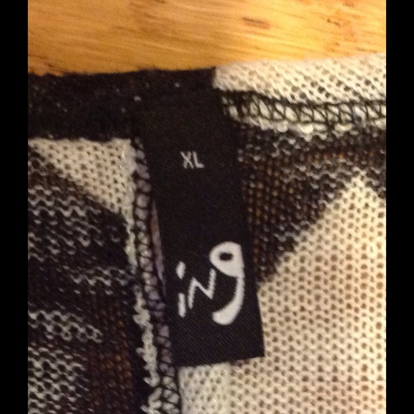 ING blouse - Picture 3 of 3